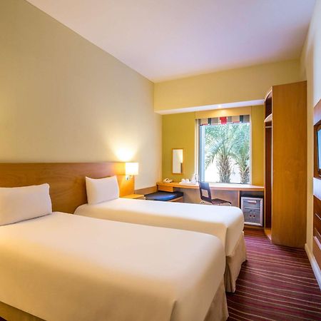 Ibis Mall Avenue Dubai Eksteriør bilde