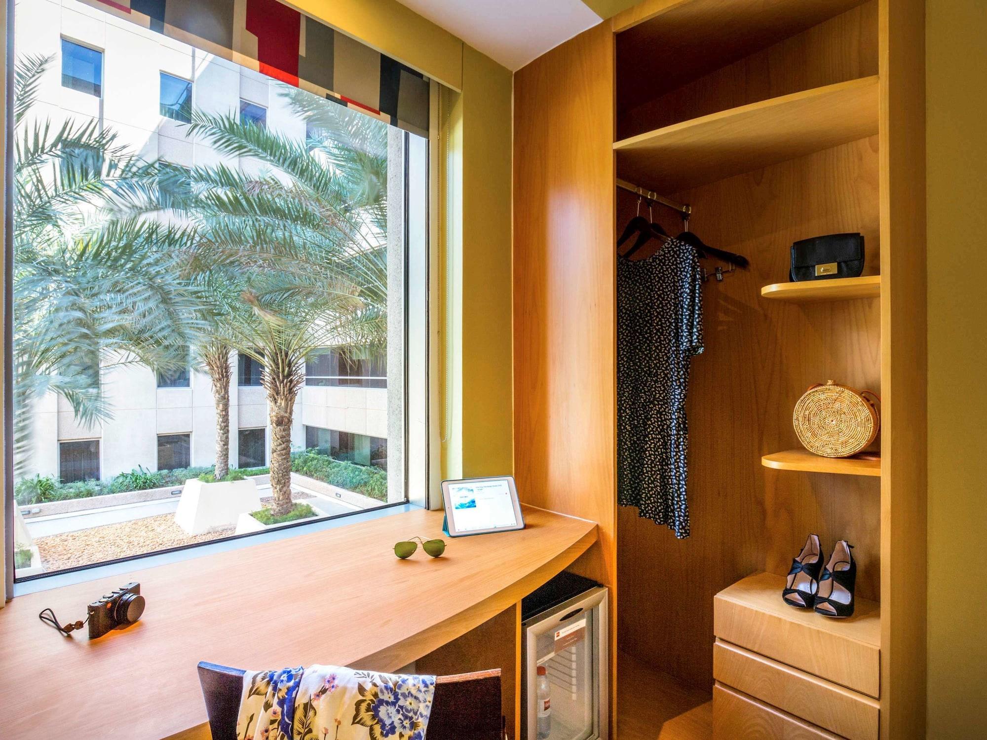 Ibis Mall Avenue Dubai Eksteriør bilde