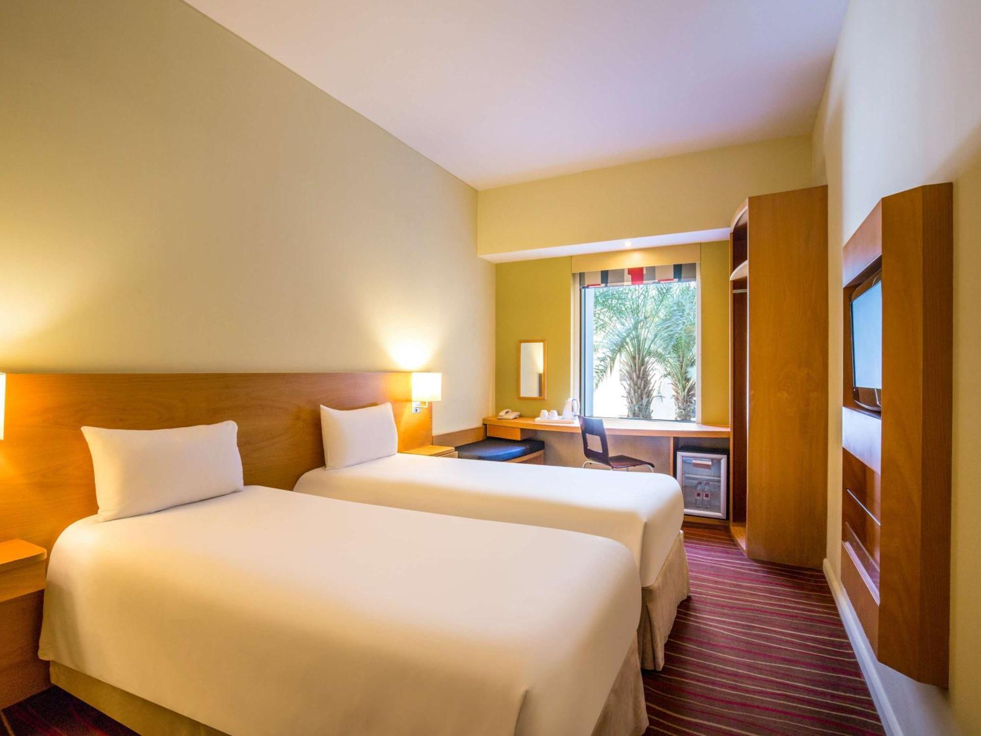 Ibis Mall Avenue Dubai Eksteriør bilde