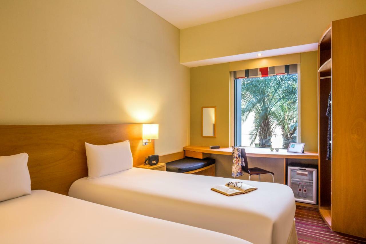 Ibis Mall Avenue Dubai Eksteriør bilde